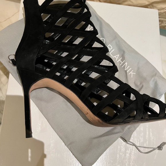 Manolo Blahnik Cut out booties - Picture 5 of 7